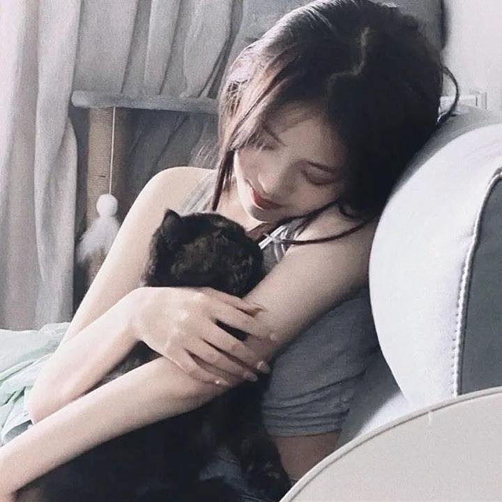 我们都无法成为大人